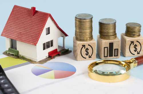 finances-elements-wooden-cubes-arrangement